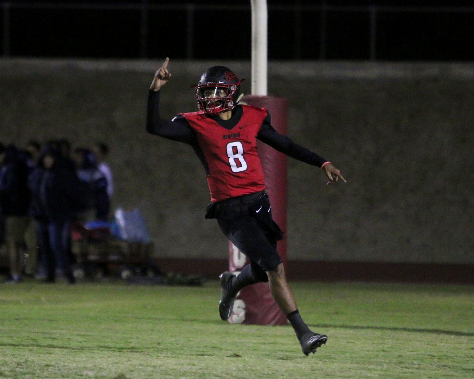 Bullpups grab sole possession of first place in battle of unbeatens